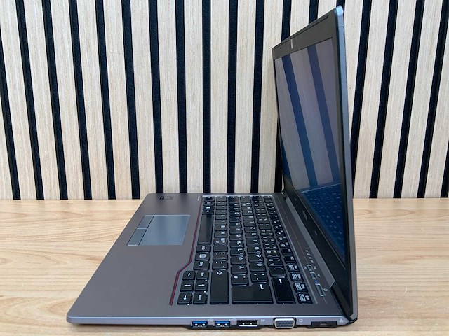 Fujitsu - lifebook u745 gen 5 - laptop - afbeelding 4 van  8