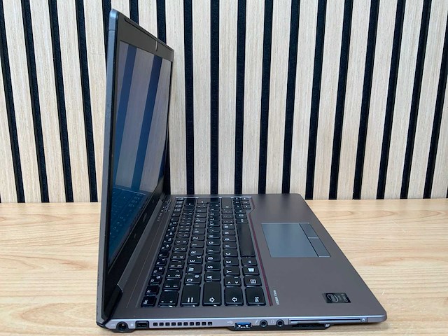 Fujitsu - lifebook u745 gen 5 - laptop - afbeelding 5 van  8