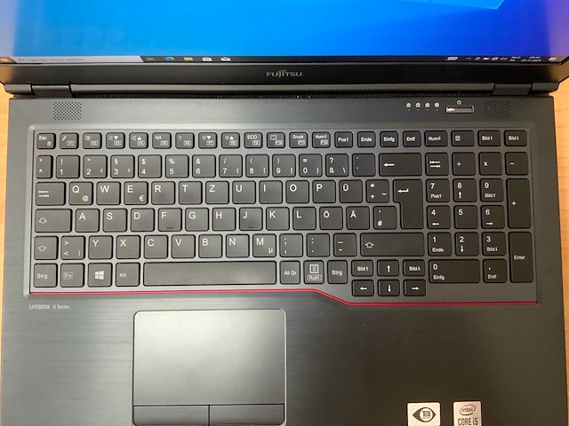 Fujitsu - lifebook u7510 gen 10 - laptop - afbeelding 1 van  6