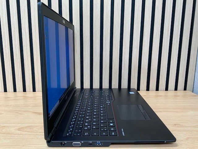 Fujitsu - lifebook u759 gen 8 - laptop - afbeelding 5 van  8
