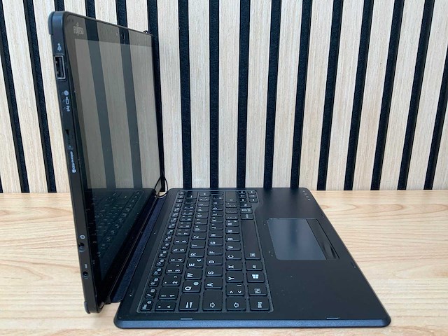 Fujitsu - stylistic v727 gen 7 - laptop - afbeelding 5 van  8