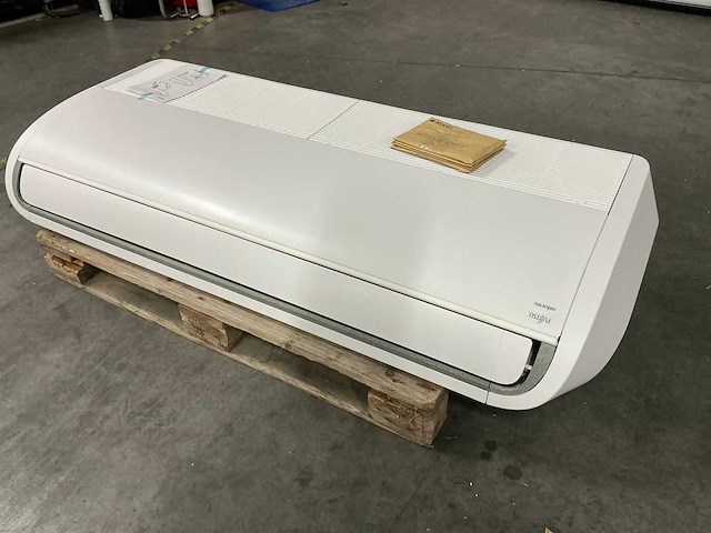 Fujitsu abyg45krta airconditioning binnenunit - afbeelding 1 van  10