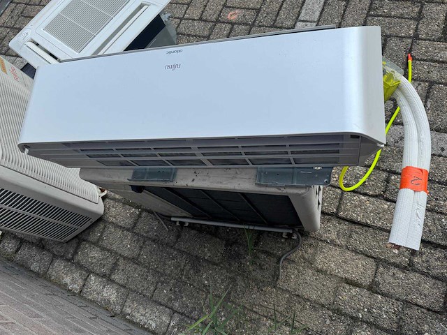 Fujitsu airco binnen+ buiten unit - afbeelding 3 van  5