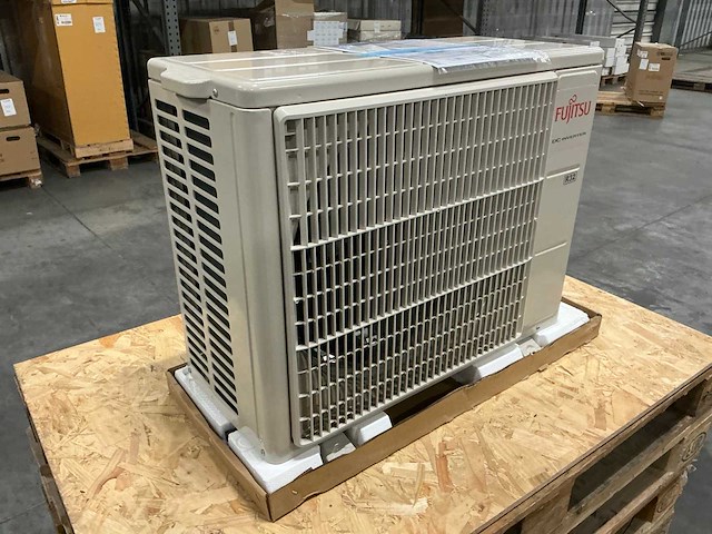 Fujitsu aoyg09kpca airconditioning buitenunit - afbeelding 1 van  1