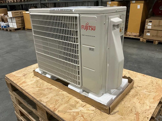 Fujitsu aoyg09kpca airconditioning buitenunit - afbeelding 1 van  15