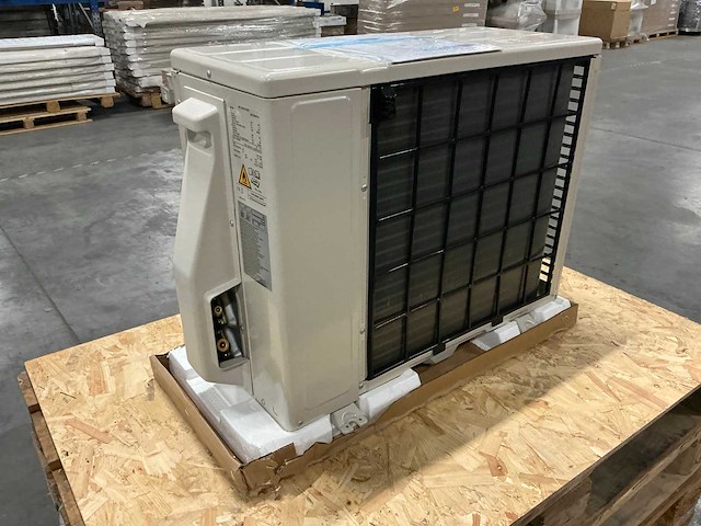 Fujitsu aoyg09kpca airconditioning buitenunit - afbeelding 11 van  15