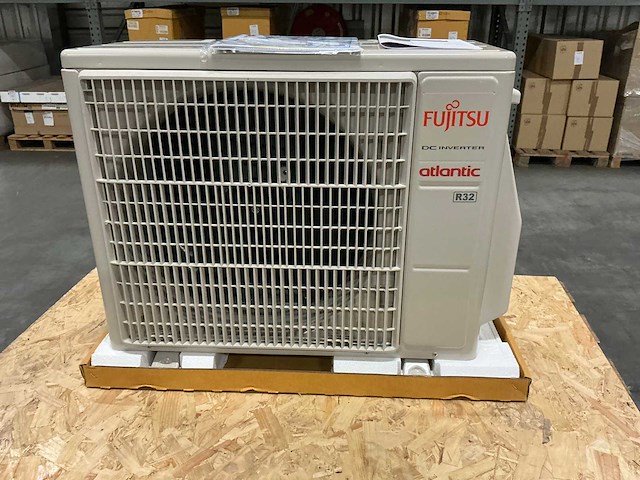 Fujitsu aoyg12keta airconditioning buitenunit - afbeelding 8 van  13