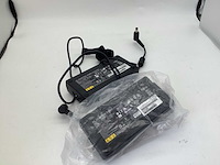Fujitsu dikke pin fujitsu 170w laptop adapter (2x) - afbeelding 2 van  4