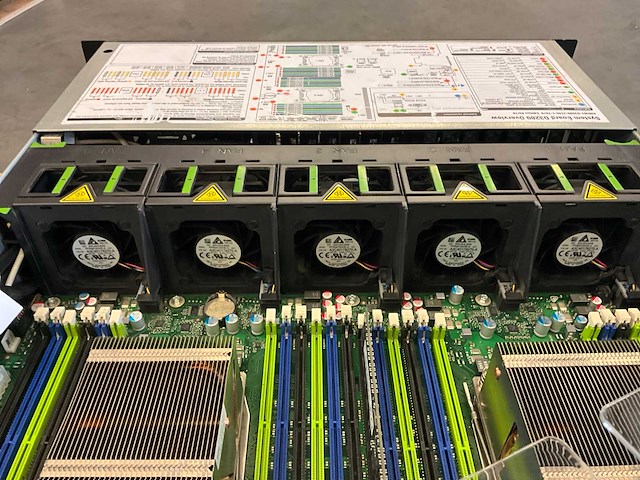 Fujitsu pr300d primergy rx2540 m2 server - afbeelding 9 van  14