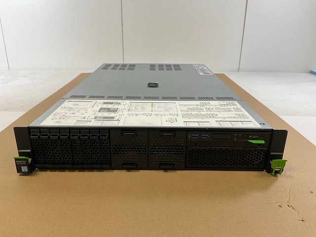Fujitsu (primergy-rx2540-m5) - 2x xeon(r) silver 4215, 192 gb ram (12x16gb), 240 gb ssd rack mount chassis - afbeelding 1 van  8