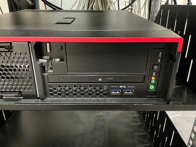 Fujitsu primergy tx 1320 m4 server - afbeelding 3 van  4