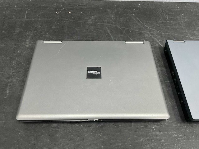 Fujitsu siemens / hp - laptop (2x) - afbeelding 2 van  9