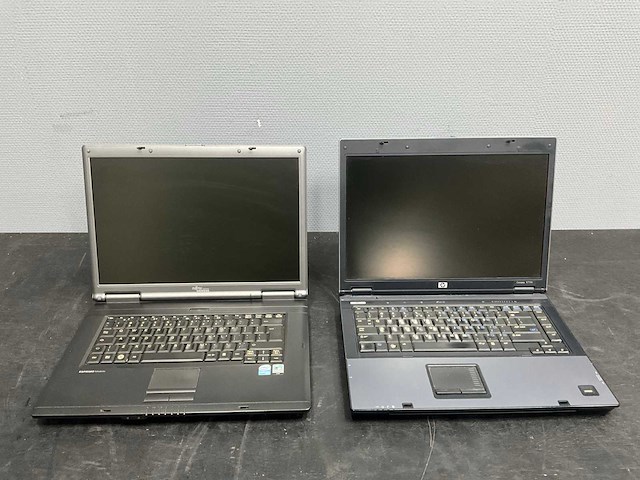 Fujitsu siemens / hp - laptop (2x) - afbeelding 4 van  9