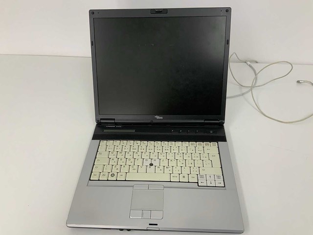 Fujitsu siemens lifebook e8310 laptop - afbeelding 1 van  3
