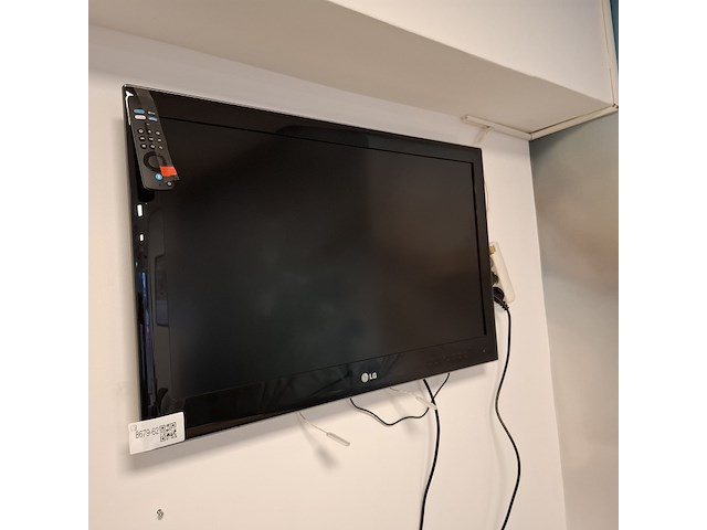 Full hd lcd televisie lg, 32le5300, bouwjaar 2010 - afbeelding 1 van  4