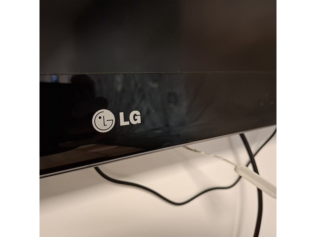 Full hd lcd televisie lg, 32le5300, bouwjaar 2010 - afbeelding 3 van  4