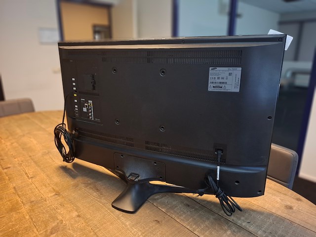 Full hd led televisie, samsung, ue40j6370su - afbeelding 2 van  4