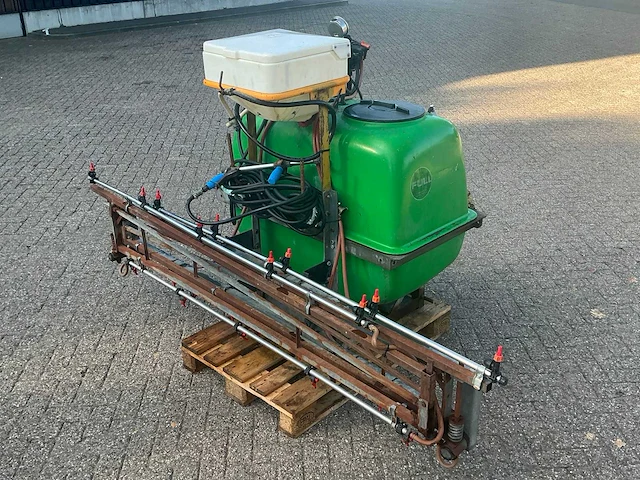 Fullspray gedragen veldspuit - afbeelding 21 van  22