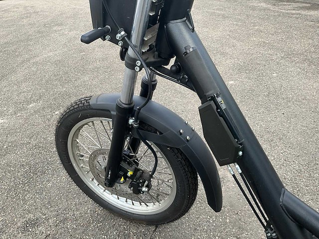 Fulpra triple cargobike elektrische transportfiets - afbeelding 6 van  18