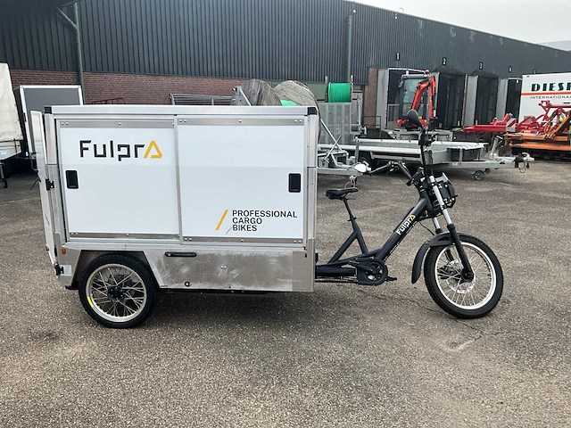 Fulpra triple cargobike elektrische transportfiets - afbeelding 13 van  18