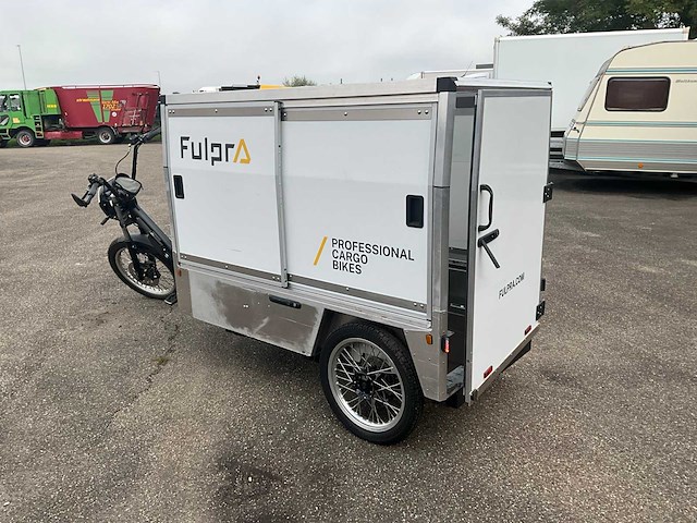 Fulpra triple cargobike elektrische transportfiets - afbeelding 15 van  18