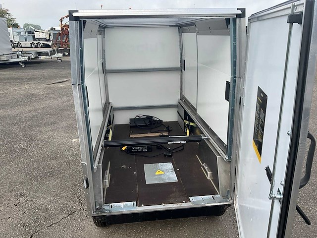 Fulpra triple cargobike elektrische transportfiets - afbeelding 7 van  18