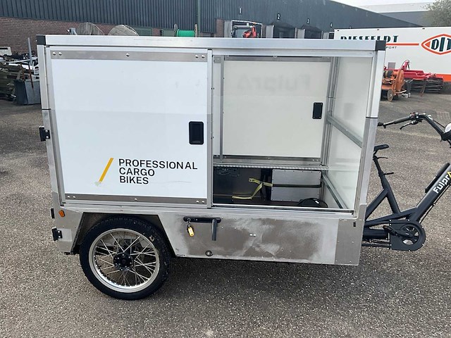 Fulpra triple cargobike elektrische transportfiets - afbeelding 11 van  18