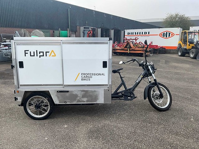 Fulpra triple cargobike elektrische transportfiets - afbeelding 13 van  18