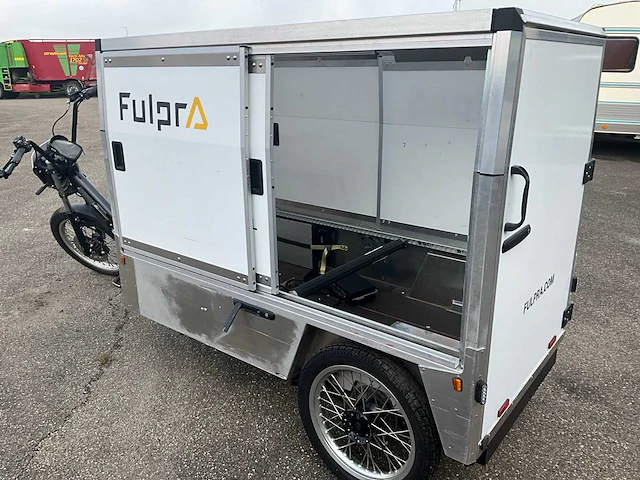 Fulpra triple cargobike elektrische transportfiets - afbeelding 3 van  21