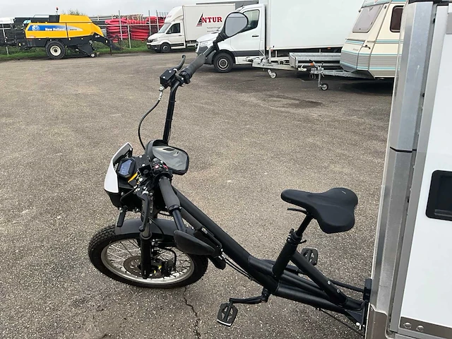 Fulpra triple cargobike elektrische transportfiets - afbeelding 4 van  21