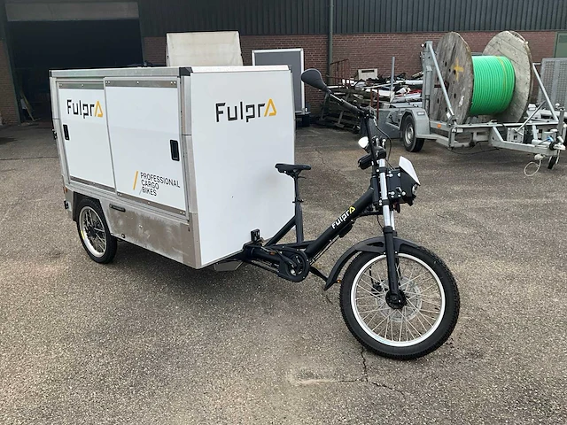 Fulpra triple cargobike elektrische transportfiets - afbeelding 15 van  21