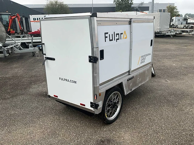 Fulpra triple cargobike elektrische transportfiets - afbeelding 17 van  21