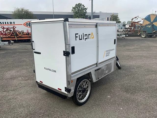 Fulpra triple cargobike elektrische transportfiets - afbeelding 17 van  23