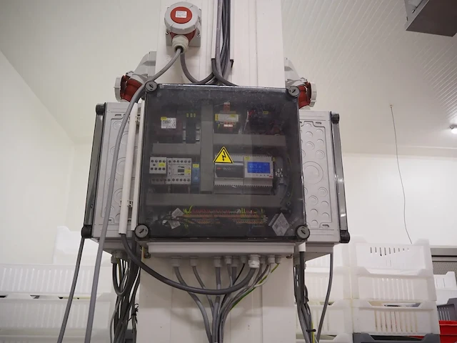 Funk / bitzer kühlmaschinenbau gmbh - afbeelding 13 van  46