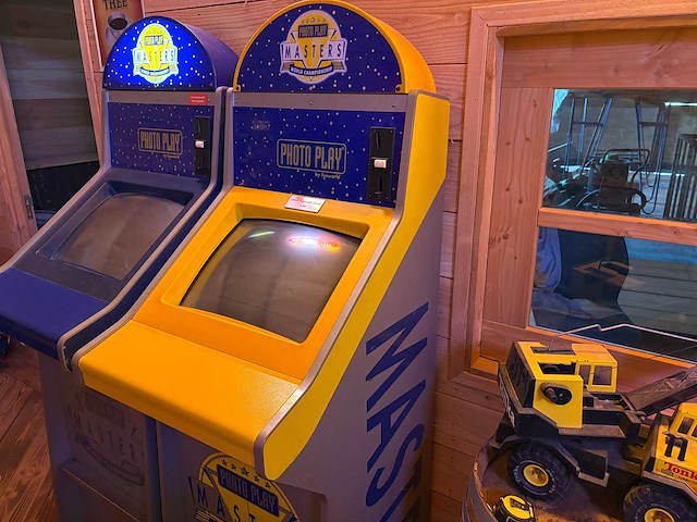 Funworld - photo play - speelautomaat - afbeelding 1 van  5
