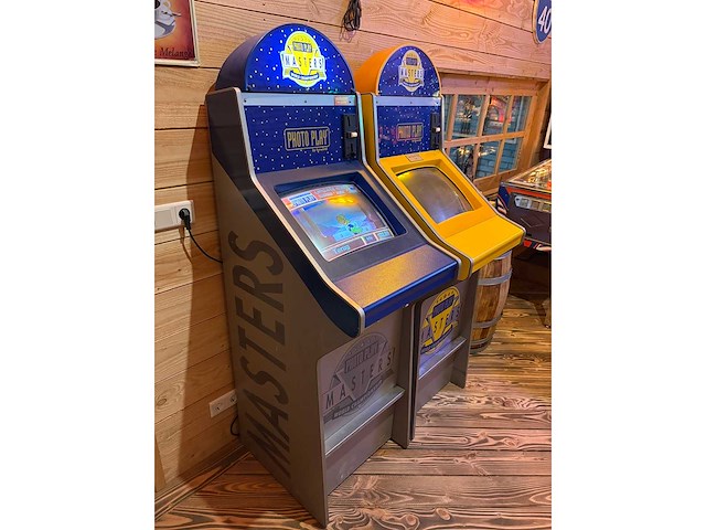 Funworld - photoplay - speelautomaat - afbeelding 2 van  6
