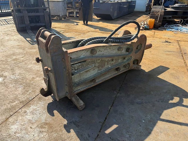 Furukawa 20/25 tons hamer voor graafmachine - afbeelding 3 van  4