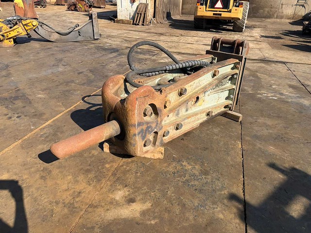 Furukawa 20/25 tons hamer voor graafmachine - afbeelding 1 van  4
