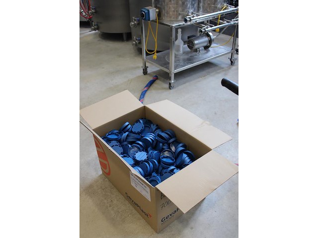 Fustdoppen blauw in doos. ruim 600 stuks. - afbeelding 2 van  3