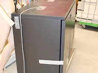 Fustenkoeling serrco met twee dubbele tapkranen. afmeting 135 x 58 cm. hoogte 85 cm - afbeelding 2 van  5