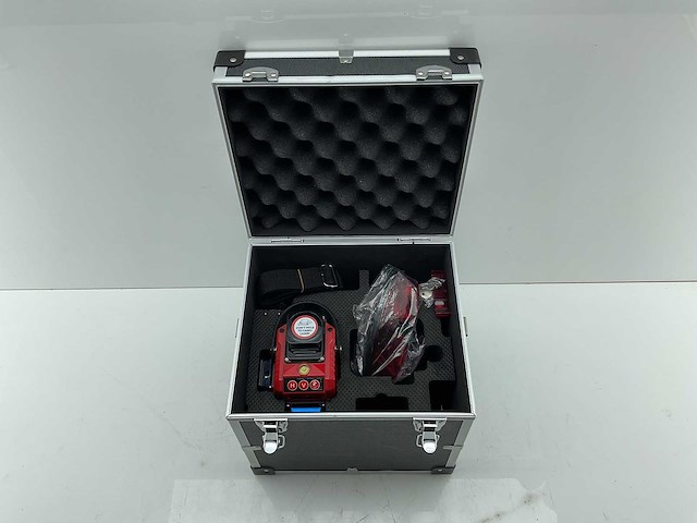 Futech - multicross 3d li-ion - bouwlaser - afbeelding 3 van  4