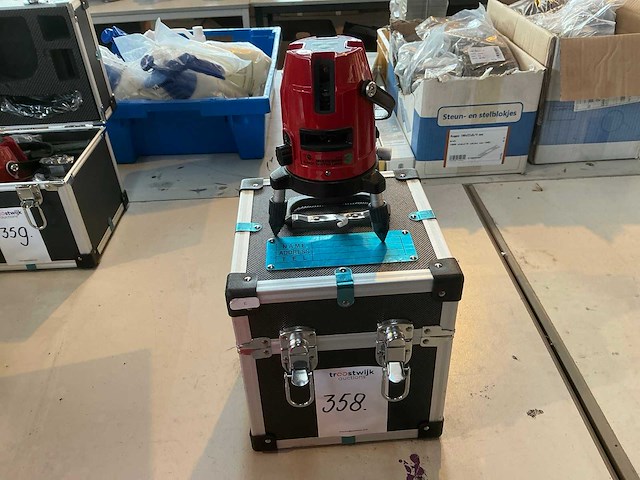 Futech multicross 3d dotted lines bouwlaser - afbeelding 4 van  5