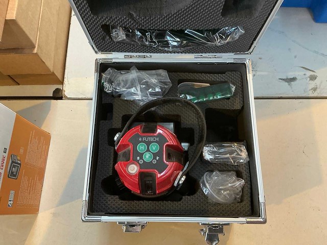 Futech multicross 3d dotted lines bouwlaser - afbeelding 4 van  5