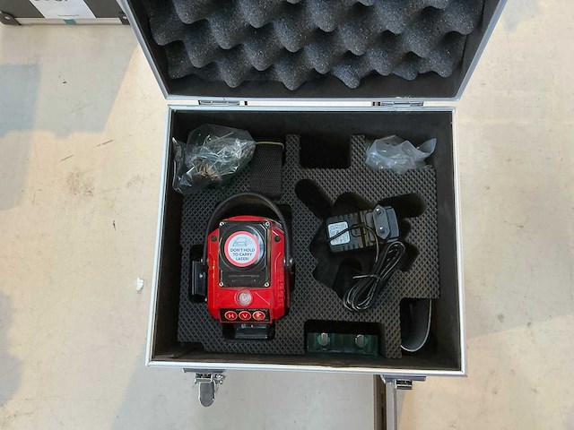 Futech multicross 3d green bouwlaser - afbeelding 3 van  4