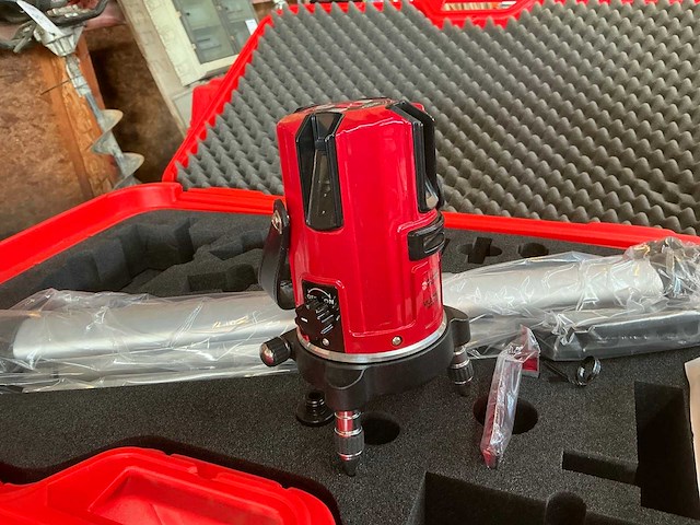 Futech multicross 5 bouwlaser - afbeelding 1 van  4