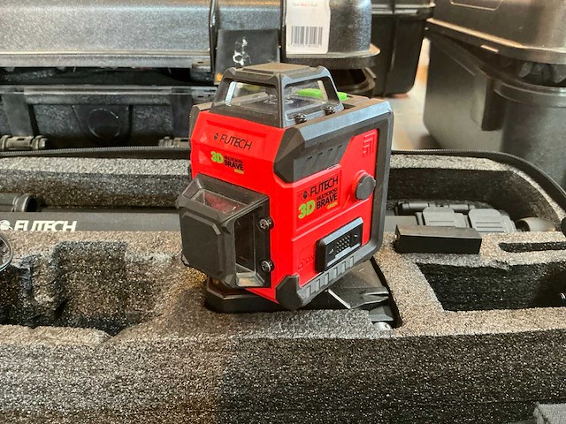 Futech multicross brave 3d green bouwlaser - afbeelding 1 van  4