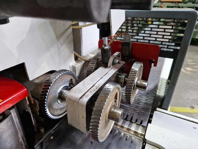 Futura - 2000 - modul 4 - 220 s - vierzijdige profileer- en schaafmachine - afbeelding 6 van  22