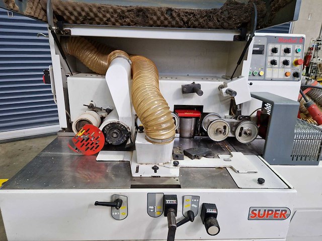 Futura - 2000 - modul 4 - 220 s - vierzijdige profileer- en schaafmachine - afbeelding 19 van  22