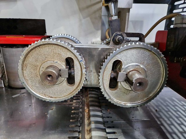 Futura - 2000 - modul 4 - 220 s - vierzijdige profileer- en schaafmachine - afbeelding 2 van  22