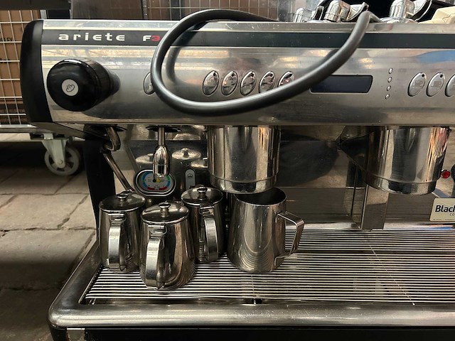 Futurmat ariete f3 - professionele 2-groeps espressomachine incl. toebehoren - afbeelding 5 van  12